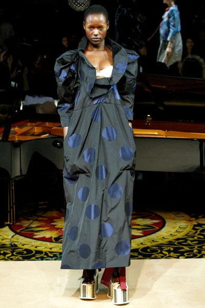 Look 8